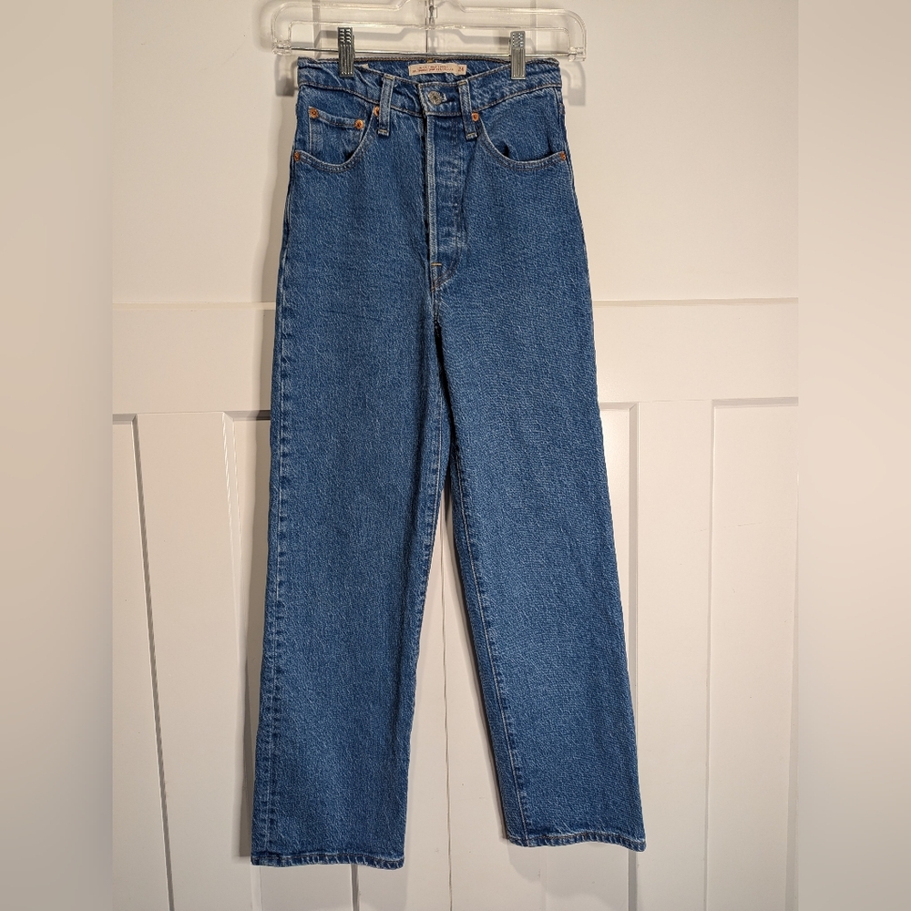 Levi's Rib Cage Straight Ankle Size 24 Button Fly Jeans